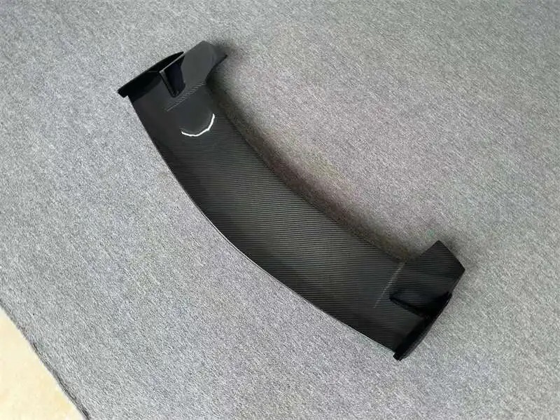 2022+ Car Exterior Part Top Design Dry Carbon Fiber Roof Spoiler for  URUS S Dry Carbon Spoiler Wing